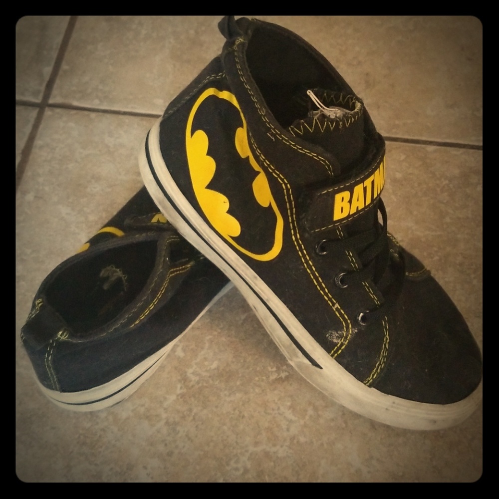 Boys sneakers